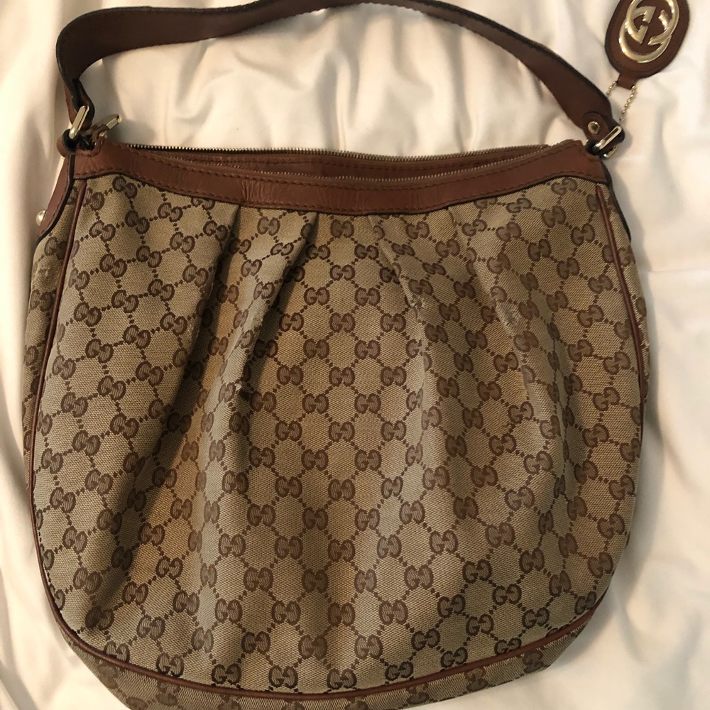 GUCCI Sukey Hobo Medium Tote